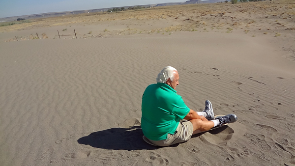 Lee Duquette lands in the sand