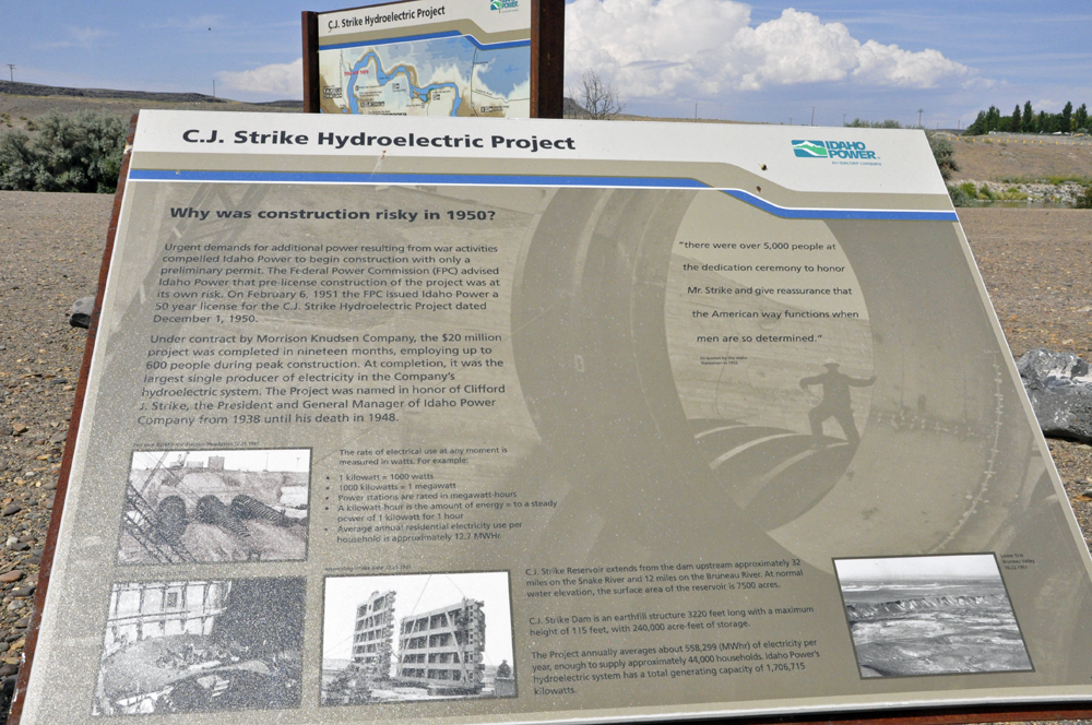 sign about the C.J. Strike Hydroelectric Project