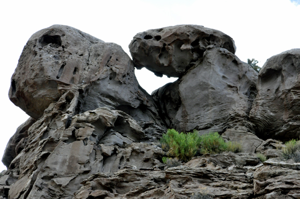 Kissing rocks