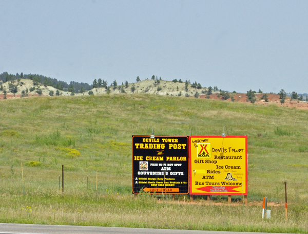 scenery approaching KOA and Devils Tower