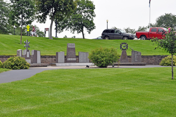 memorials for firefighters and law enforecement officers