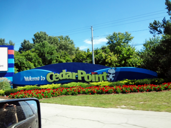 Welcome to Cedar Point Sign
