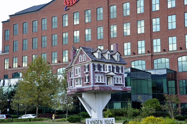 Lyden House birdhouse