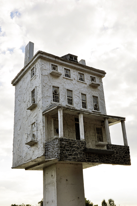 Karl Kuerner's Farmhouse birdhouse