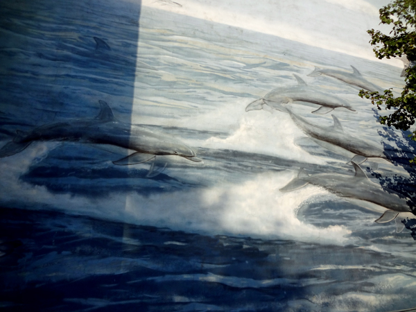 Wyland whale building