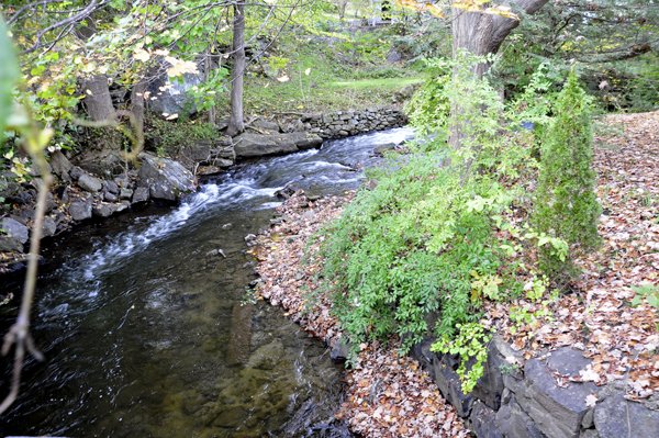 View from the other side of the bridge.