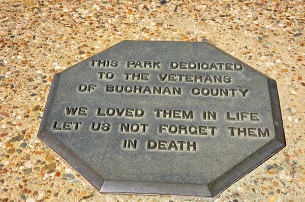 Veterans dedication plaque