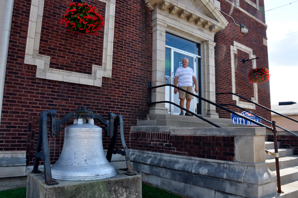 Lee Duquette at City Hall