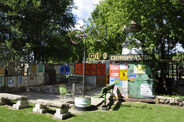 resting area in the bicylce garden