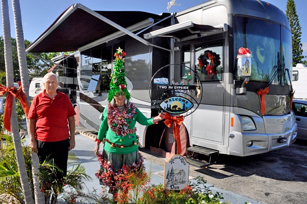 The two RV Gypsies and their RV