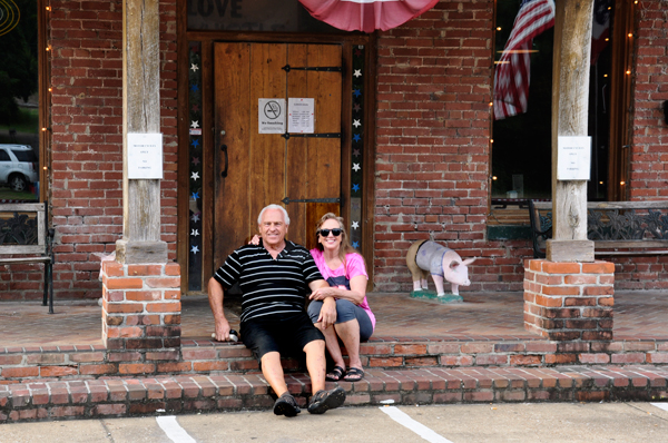 The two RV Gypsies sitting where Elvis once sat