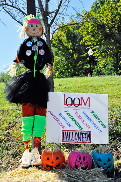 Loom scarecrow