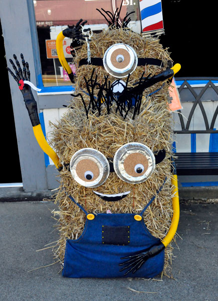 minion scarecrow