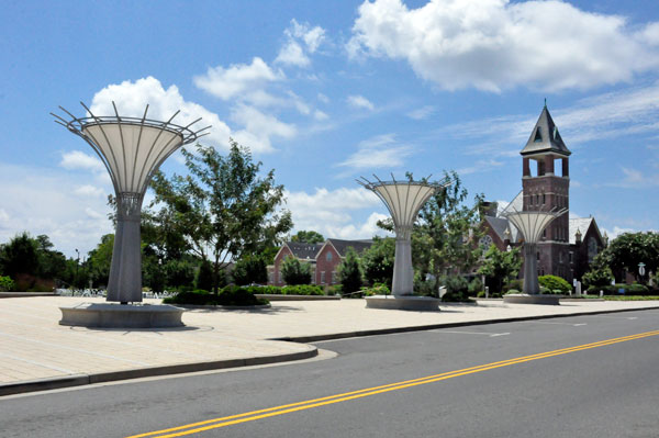 entrance to Fountain Park