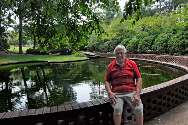 Lee Duquette at Glencairn Garden 