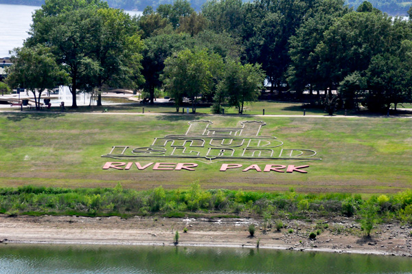 Mud River Park sign