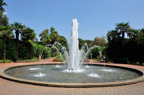 water fountain at Canal Garden