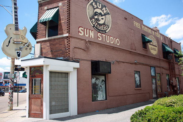 outside the building of Sun Studio