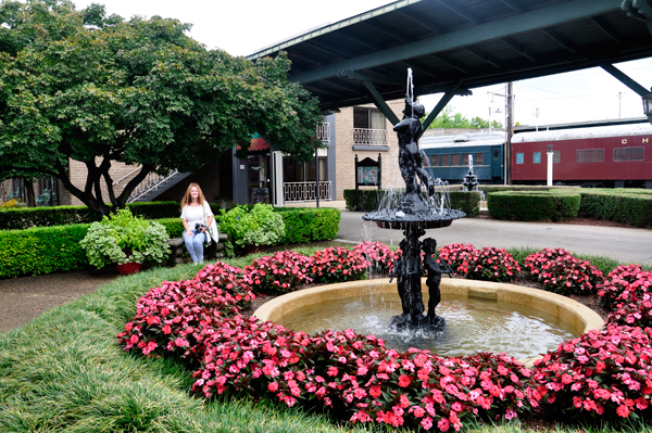 Ilse Blahak and a water fountain at the Chattanooga Choo-Choo