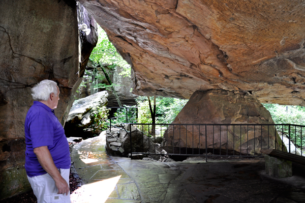 Lee Duquette under the 1,000 Ton Balanced Rock