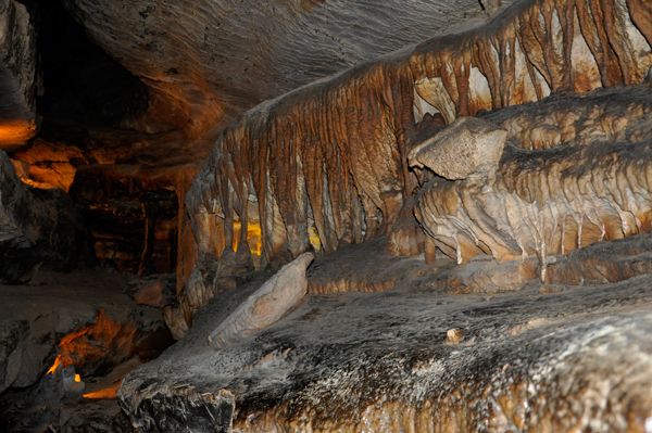 Niagara falls formation inside Ruby Falls