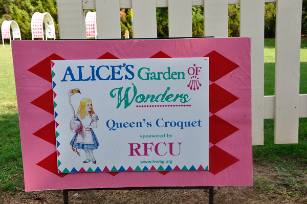 Queen's croquet sign