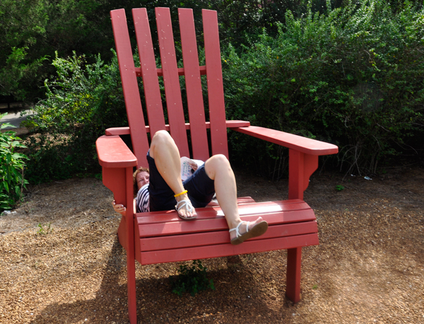 Ilse trying to get out of the big chair.