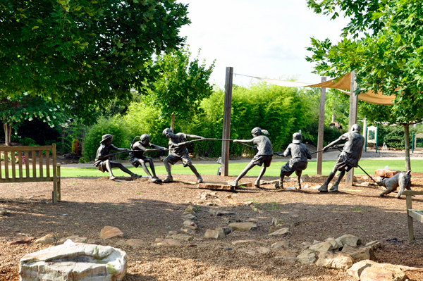 Tug of war monument 