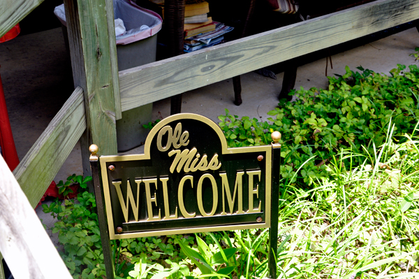 welcome sign