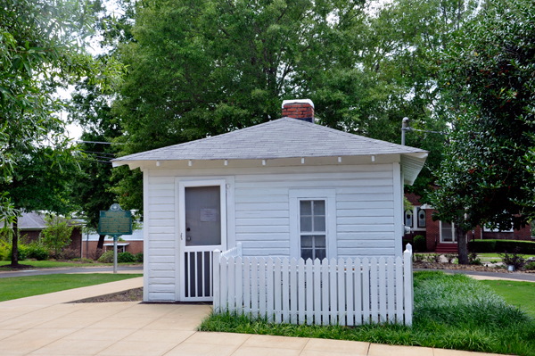 Elivs Presleys boyhood home