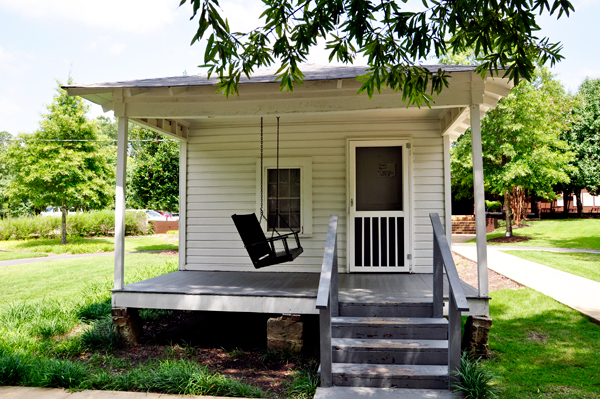 Elivs Presleys boyhood home