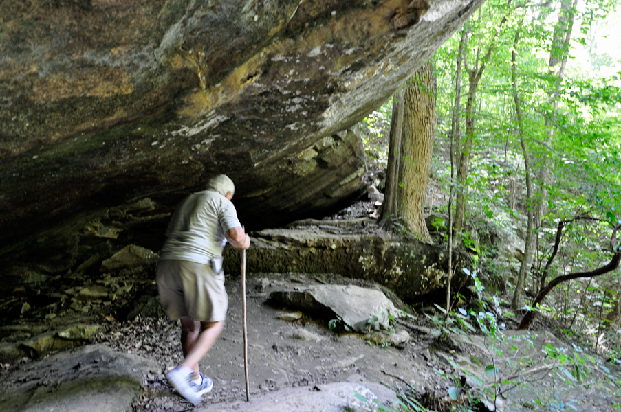 Lee Duquette heading back up the trail