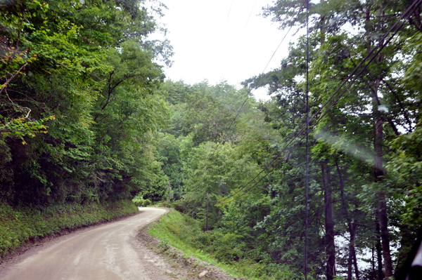 dirt road leaving Minnehaha Falls