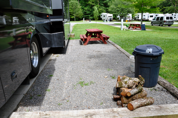 firewood, recycle bin, big trash can