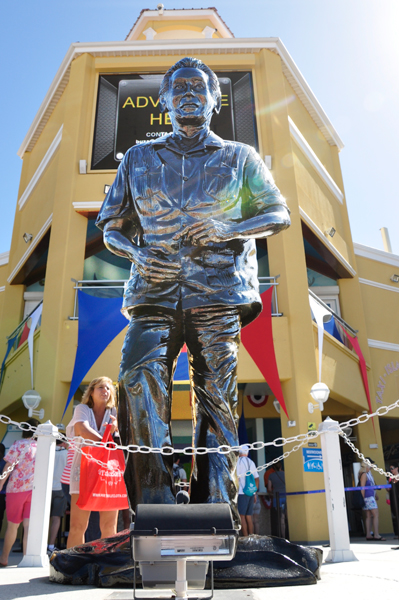 statue in St. Maarteen