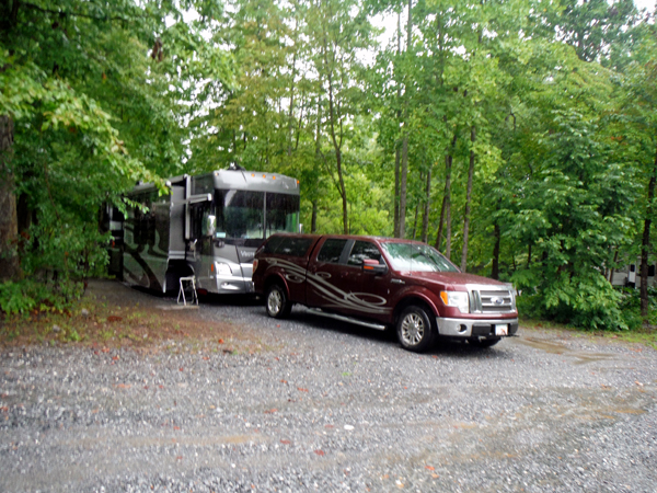 the RV of the two RV Gypsies and thier toad in Lynchbood Thousand Trails