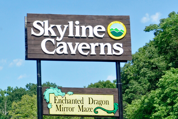 Skyline Cavern and mirror maze sign 2014