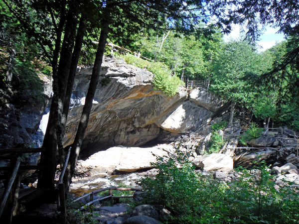 the Natural Stone Bridge