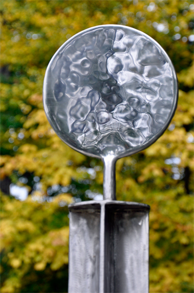 sprinting sculpture