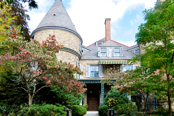 The front of the mansion