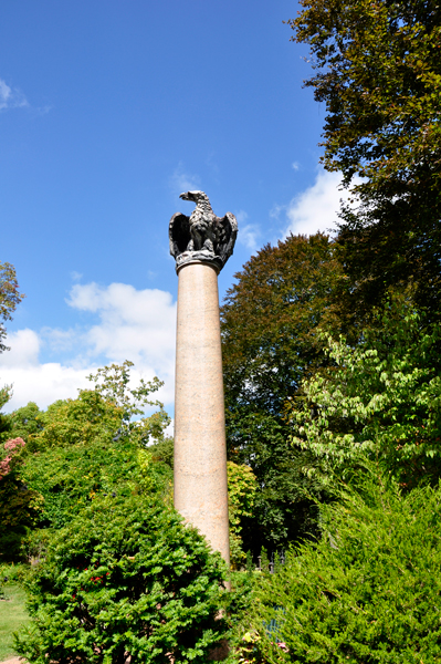 eagle column