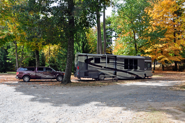 The RV and toad  of the two RV Gypsies