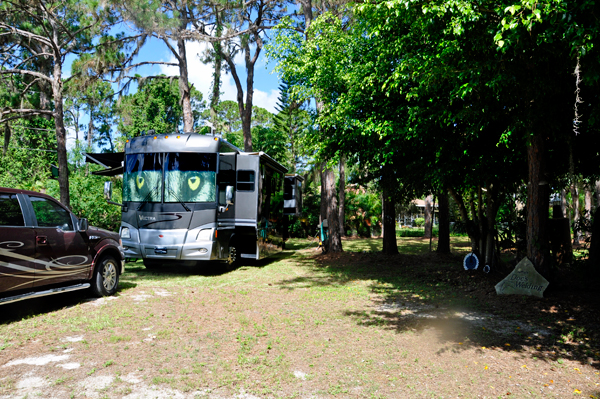 The RV and toad of the two RV Gypsies