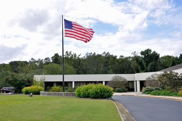 entrance to Wilson Botanical Gardens