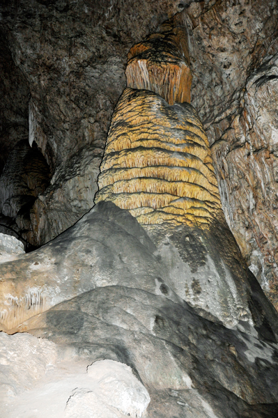 Rock of Ages column