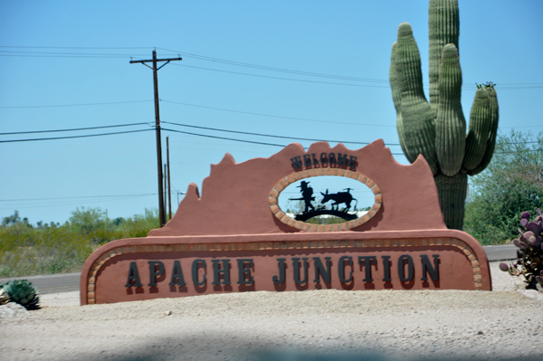 Apache Junction sign