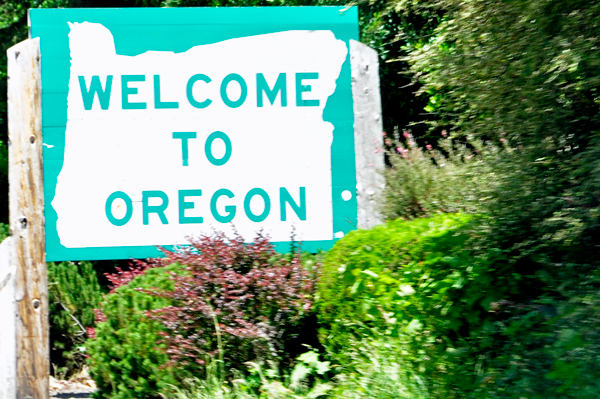 Welcome to Oregon sign