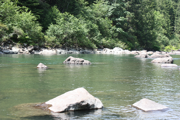 the river at Snoqualmie Falls