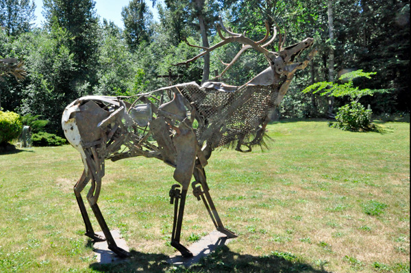 Amazing animal sculpture