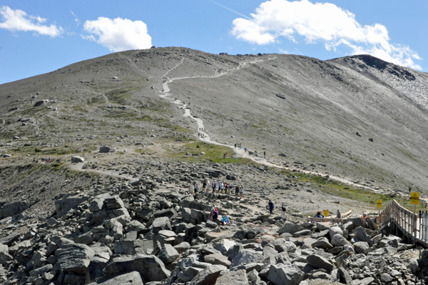 trail to to Viewpoint Belvedere 2015